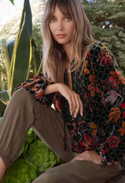 Outlet Johnny Was Velvet Curved Hem Blouse Jasmoon Flore